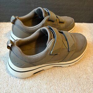 Skechers Go Walk 5 Wistful Walking shoes Men's size 10 Khaki 55515EWW